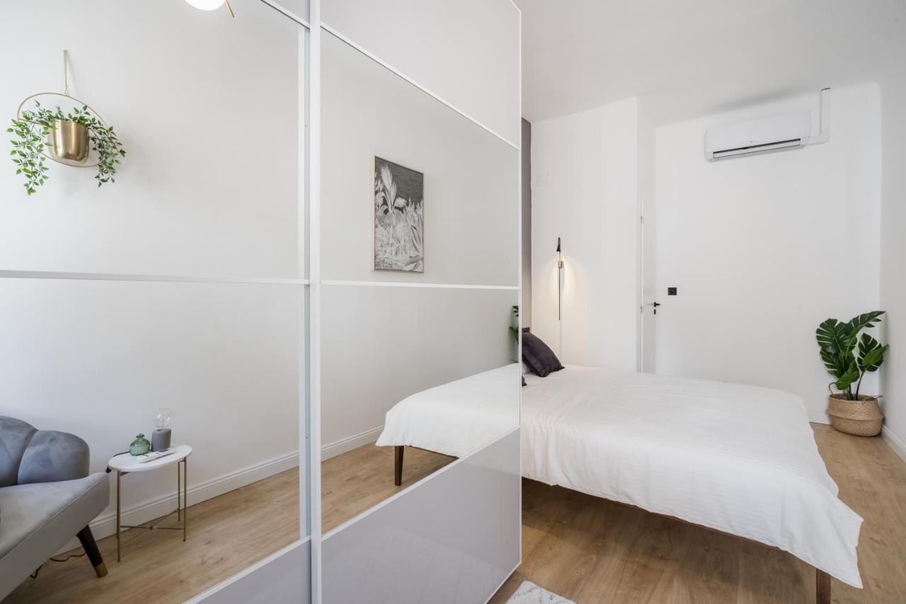 Tilia Luxury Apartment - 3 Bedrooms With Ac Budapeşte Dış mekan fotoğraf